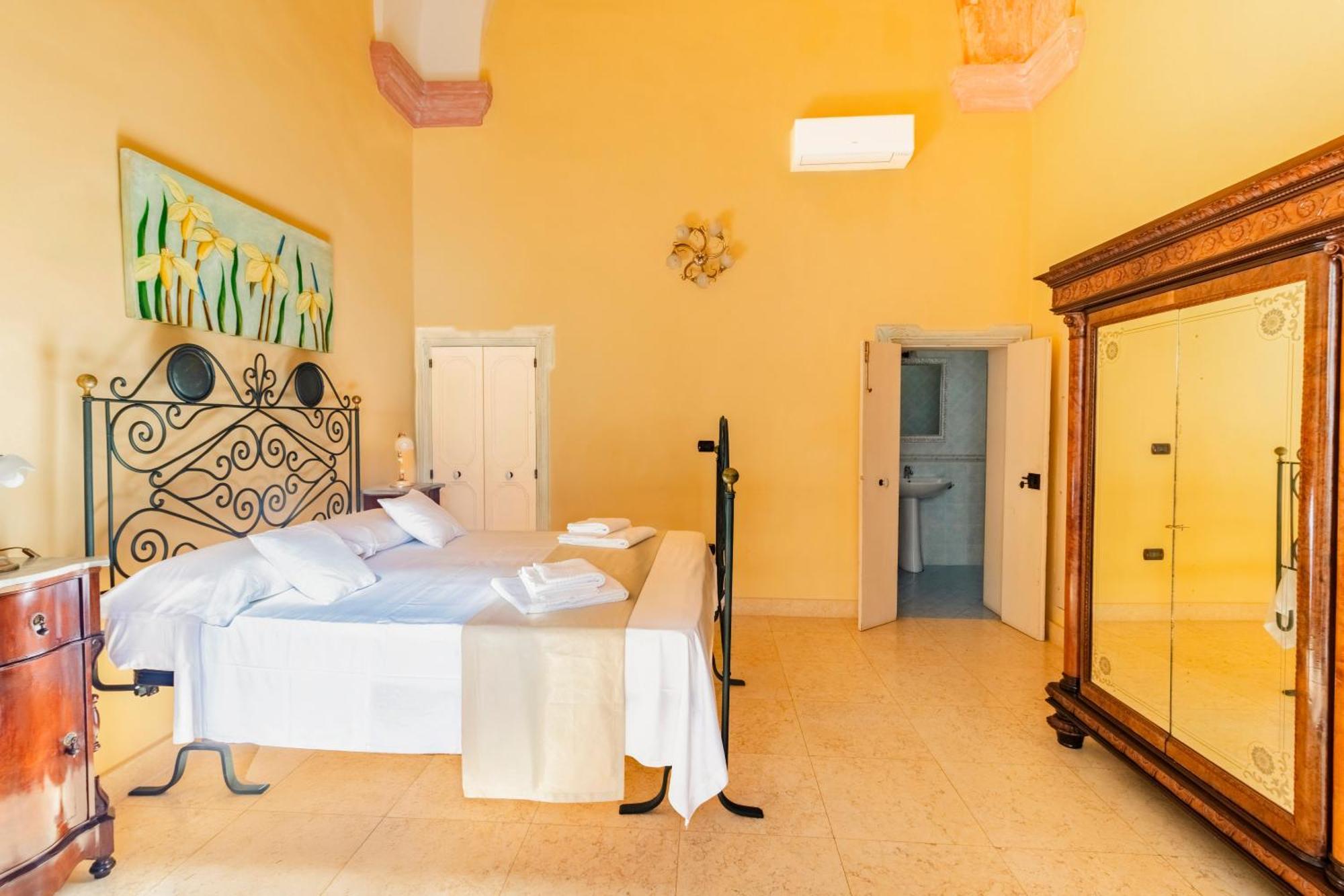 Bed and Breakfast Palazzo Insula Gallipoli Esterno foto